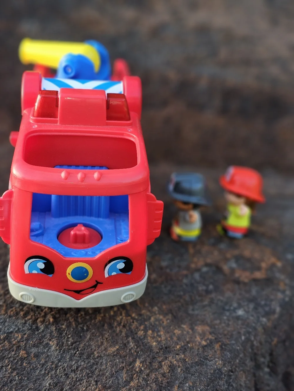Fisher-Price bright fisher